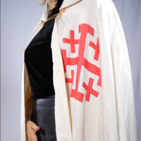 Jerusalem Cross Cloak - Picture 10 of 12